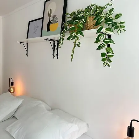 Chiado Comfort And Practicality On The 3rd Floor Apartment