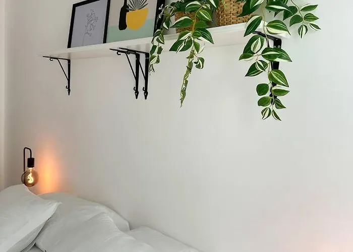 Chiado Comfort And Practicality On The 3rd Floor Apartment